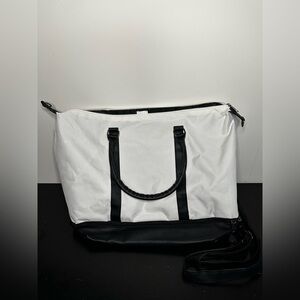 Unisex DSW Weekender Tote Travel Bag With Handles Zippers And Adjustable Strap